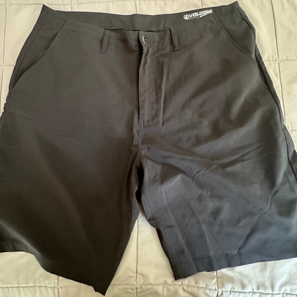 Volcom Surf & Turf Chino Shorts Mens 38 Black 4 Way Stretch Hybrid Coastal Golf